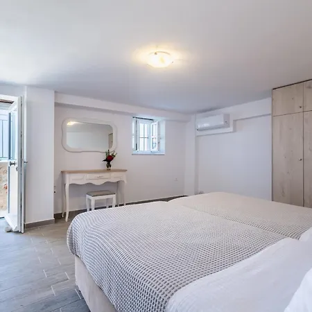 Fiscardo Luxury Stone Alex ,with Sunset View! *