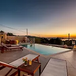 Fiscardo Luxury Stone Alex ,with Sunset View! 别墅